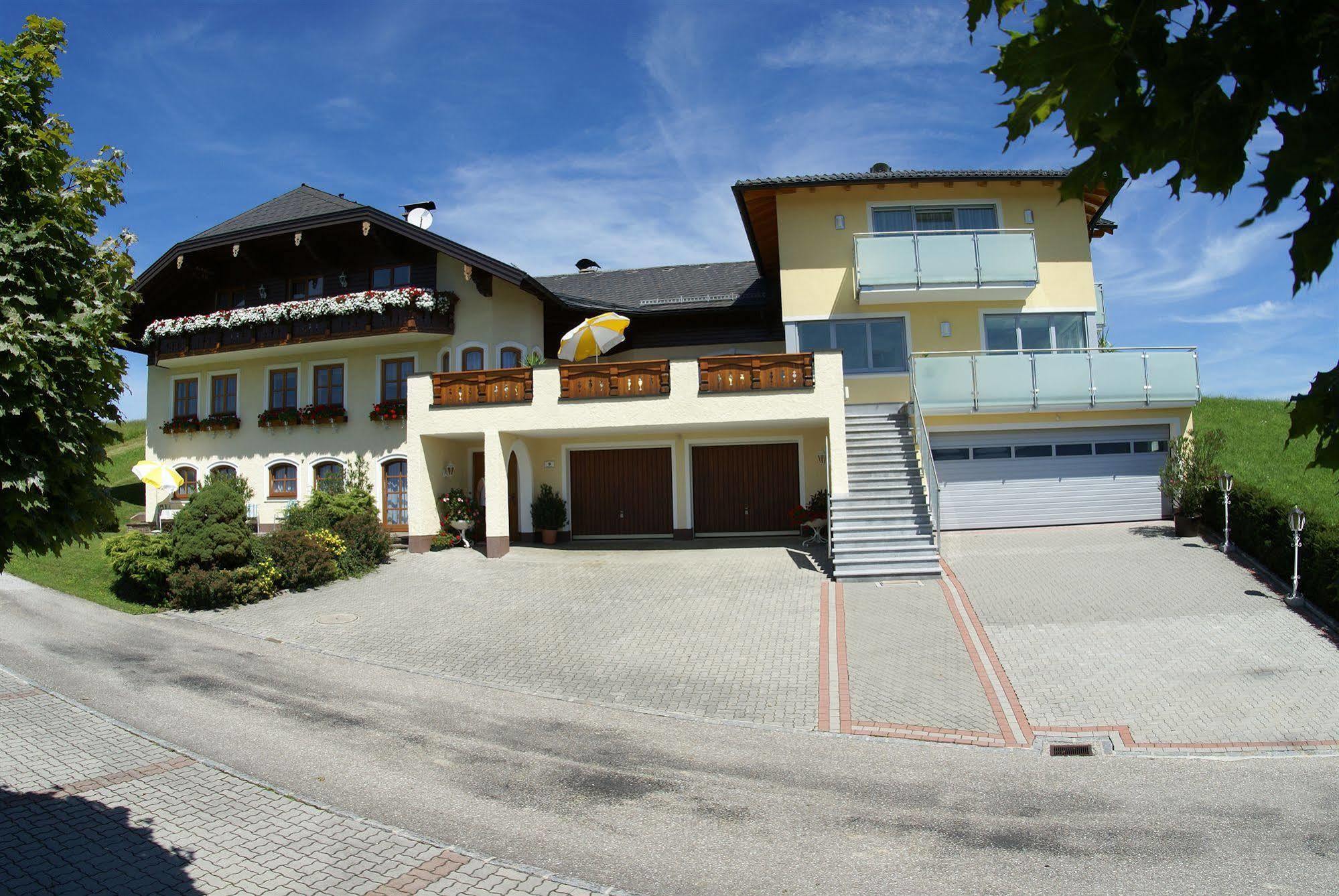 Gaestehaus Stabauer Guest house