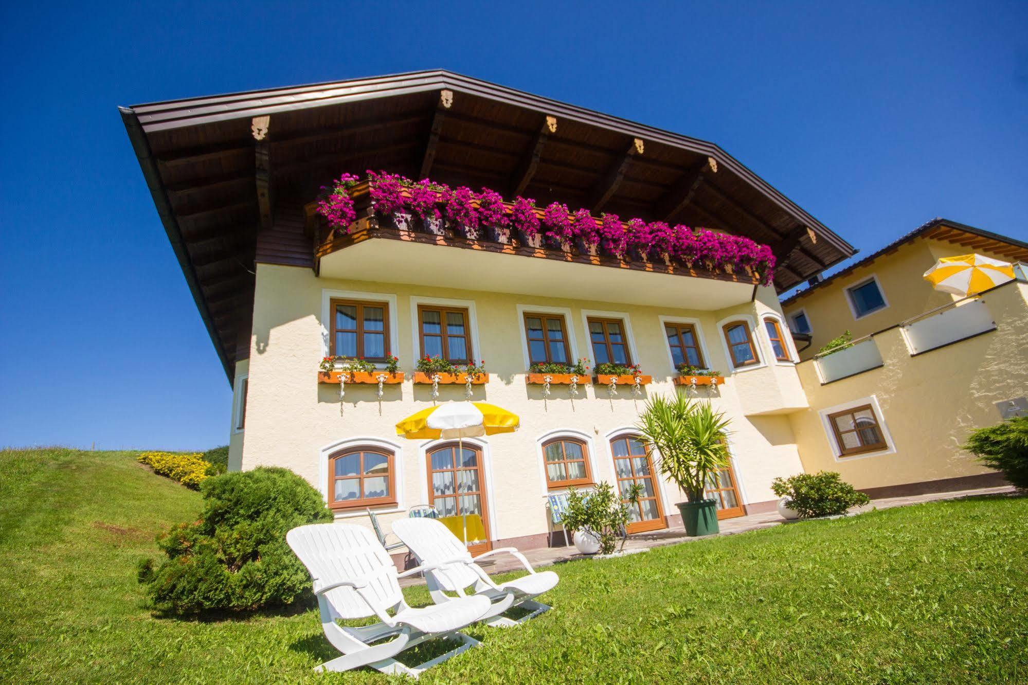 Gaestehaus Stabauer Mondsee